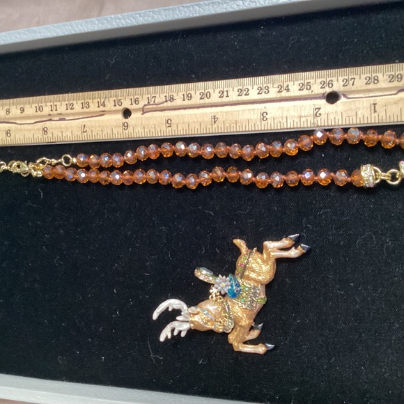 Kirks Folly reindeer - Picture 5 of 10